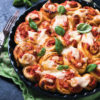 Rezept - Mit Bolognese gefüllte Pizza Rolls - Vegan Food & Living – 03/2020